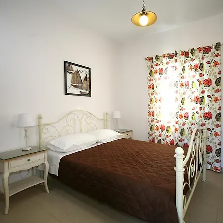 Irida Vacation Apartment *